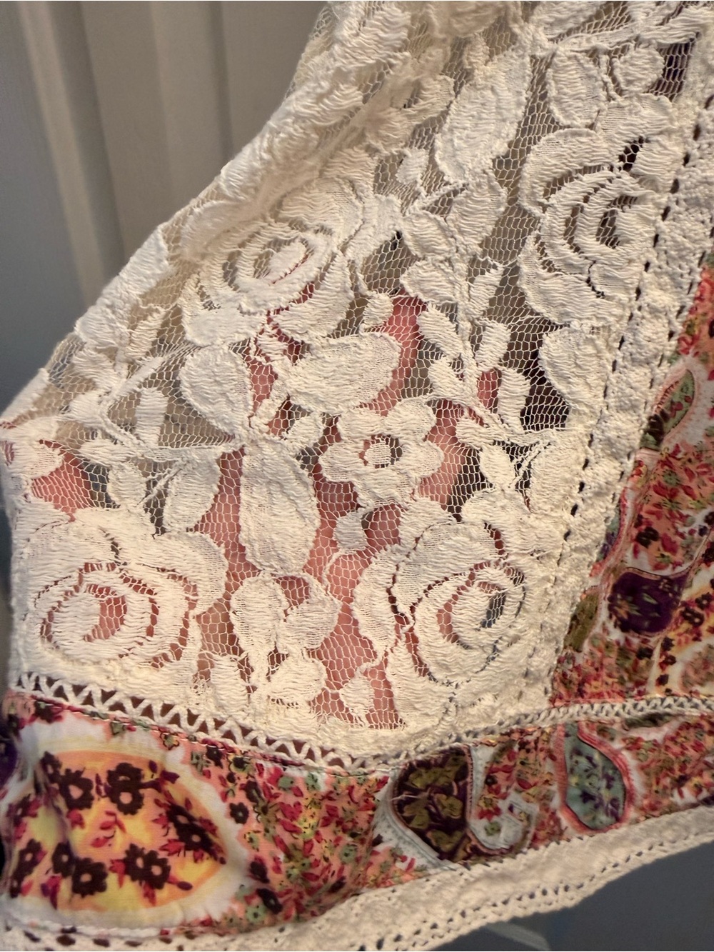 Anthropologie Umgee Cream Lace Top with Pink Multi Floral Dress/Top - Picture 5 of 6